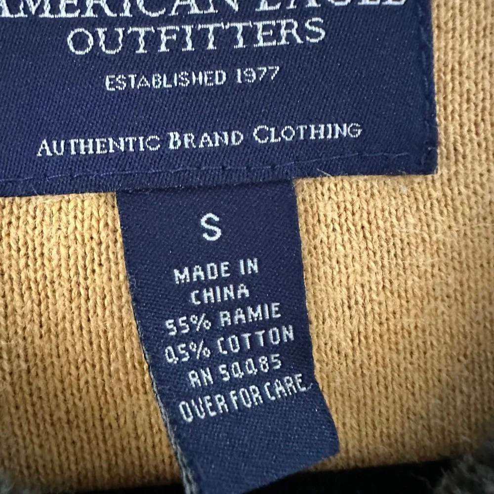 Vintage American Eagle Outfitters Men's Green Gold Striped V Neck Sweater Size S
